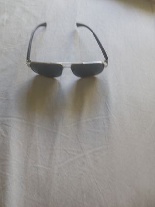 Gafas de sol aviador doradas y grises