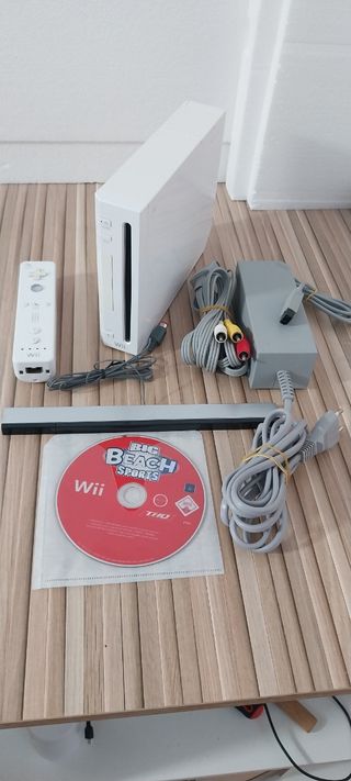 Nintendo Wii Blanca + Juego Big Beach Sports