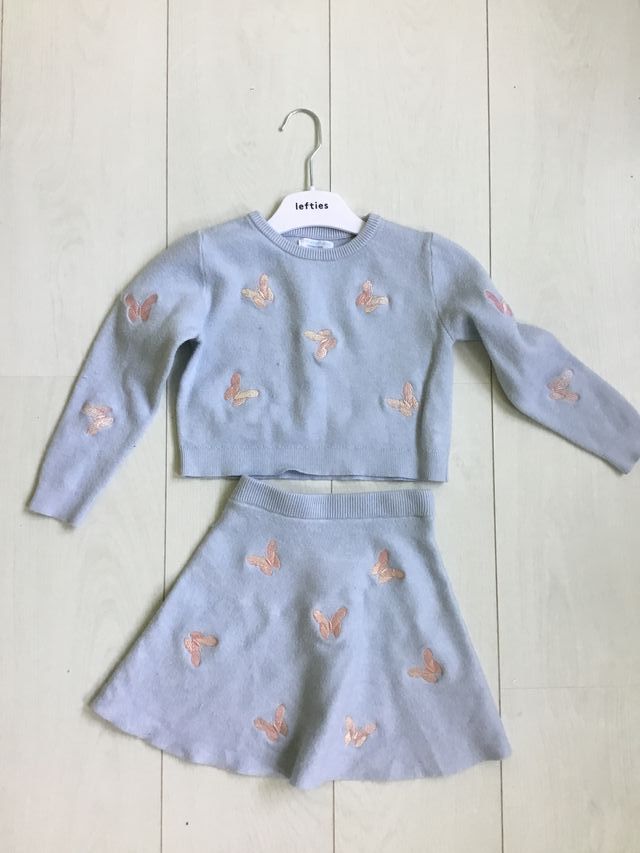 Conjunto punto niña mariposas azul 5-6 años