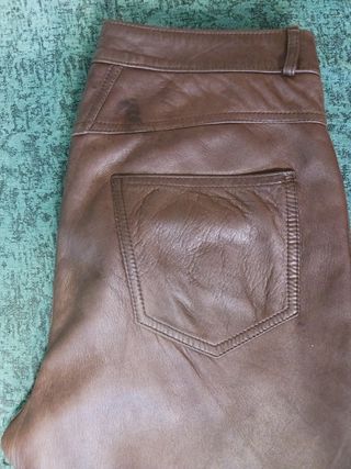 Pantalón de cuero marrón