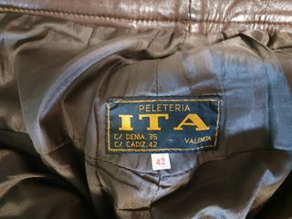 Pantalón de cuero marrón