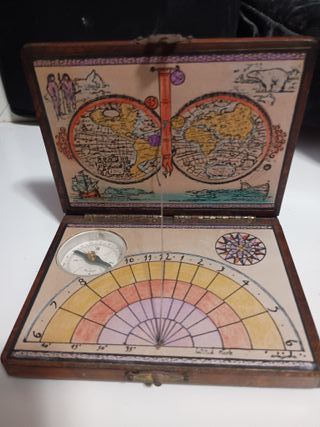Brújula y Reloj de Sol de Madera