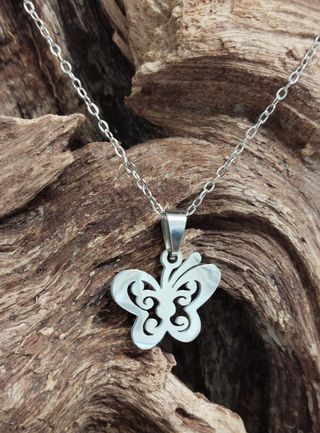 Conjunto Acero Mariposas Collar y Pendientes