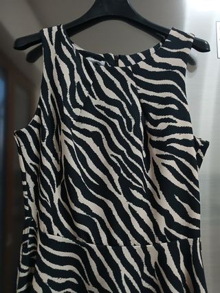 Abito fantasia zebrata beige e nero