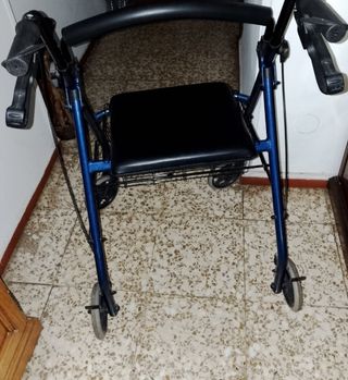 Andador 4 ruedas azul con asiento