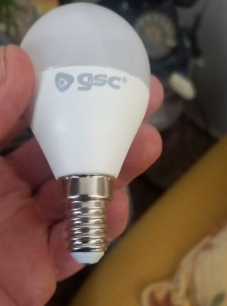 Lámpara de mesa de cristal y metal