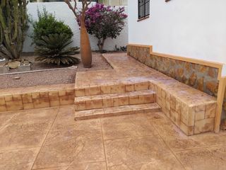 Suelo de hormigón impreso imitación madera