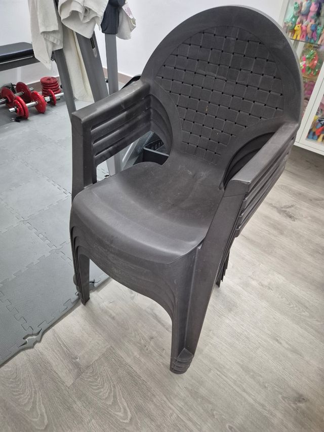 Lote 4 Sillas PVC Exterior + mesa