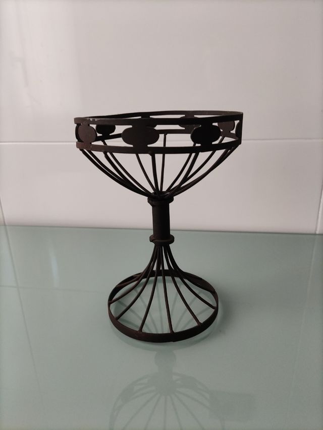 Portavelas de metal negro