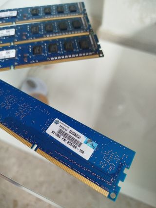 4x SK Hynix 2GB DDR3 PC3-12800U RAM