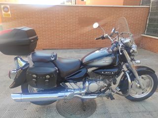 Moto Hyosung gv aguila