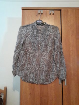 Blusa estampada beige y marrón Talla XL