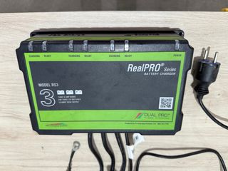 Cargador Baterías RealPRO RS3 3 Bancos