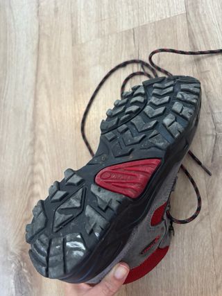 Botas de Montaña Chiruca Gris y Rojo Goretex