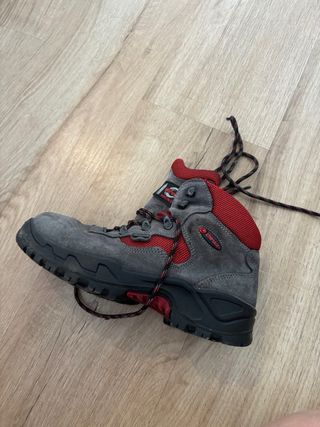 Botas de Montaña Chiruca Gris y Rojo Goretex