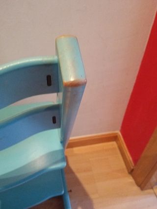 Silla Stokke Trona color azul turquesa