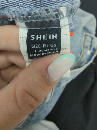 Pantalón vaquero premamá desgastado