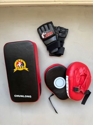 Set Boxeo Infantil Guantes y Peto