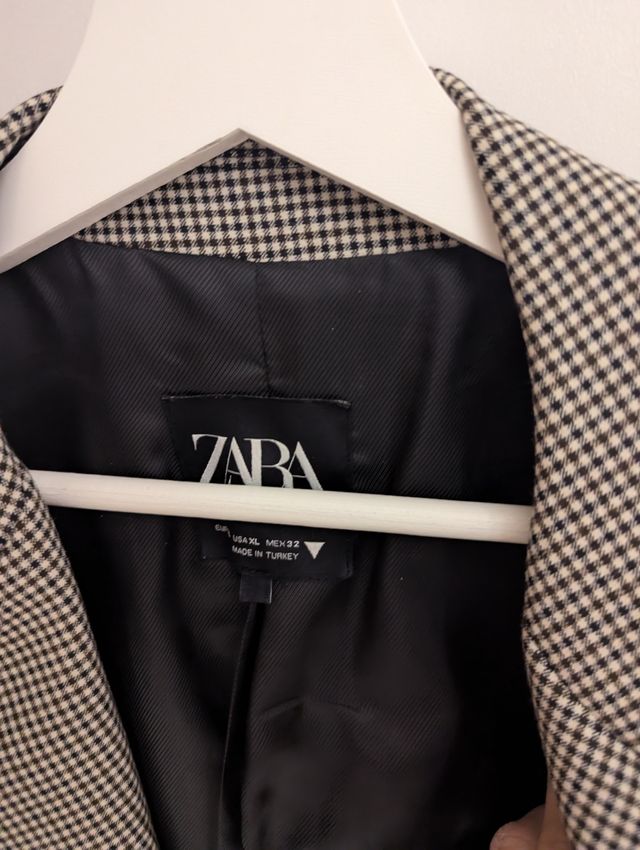 Blazer Zara Cuadros Beige Talla M