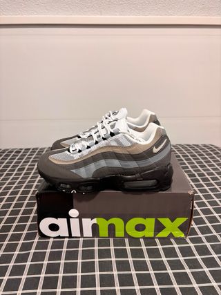 Nike Air Max Zapatillas Grises y Blancas