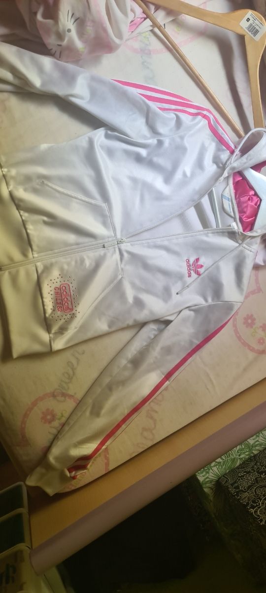 Chaqueta Nike Blanca con Brillo Rosa