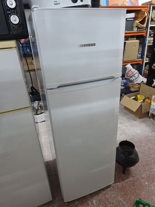 Nevera Liebherr blanca