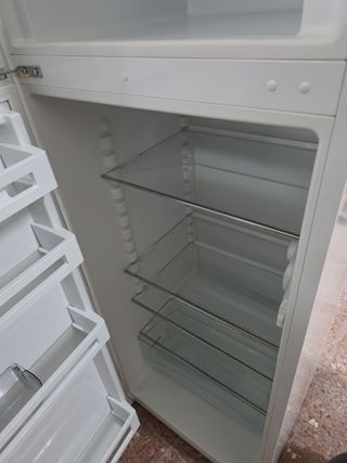 Nevera Liebherr blanca