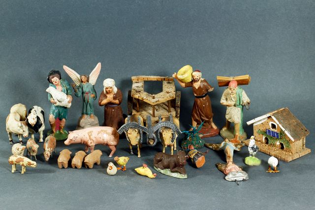 MÁS DE 26 FIGURAS, PIEZAS, EN BARRO, PARA BELÉN.