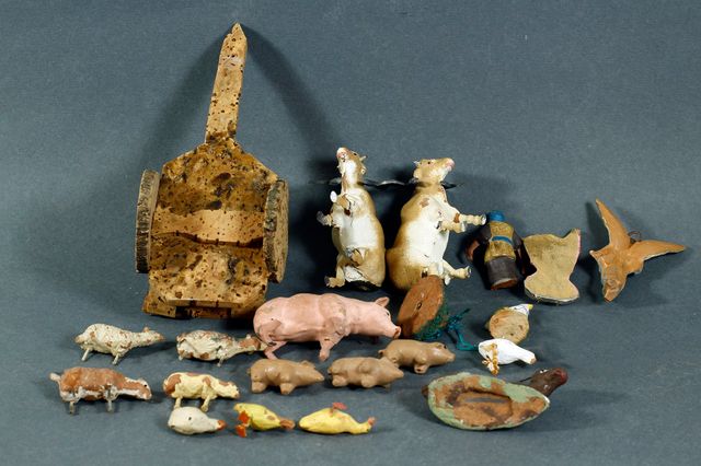 MÁS DE 26 FIGURAS, PIEZAS, EN BARRO, PARA BELÉN.