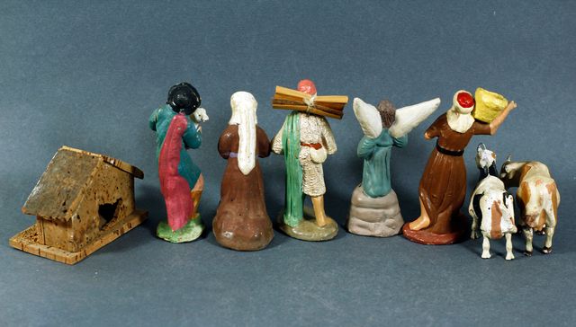 MÁS DE 26 FIGURAS, PIEZAS, EN BARRO, PARA BELÉN.