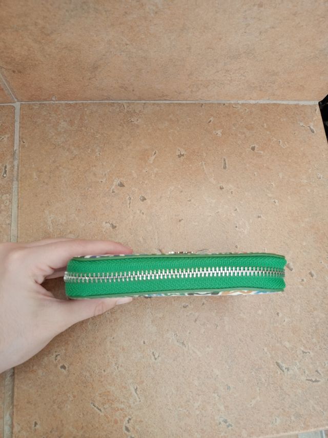 Monedero multicolor con cremallera