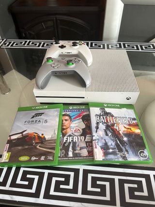 Xbox One 500GB Blanca + 3 Juegos