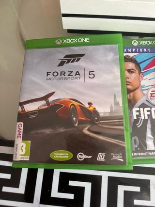 Xbox One 500GB Blanca + 3 Juegos