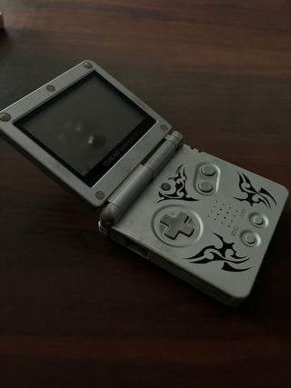 Nintendo Game Boy Advance SP Plata