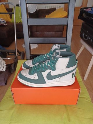 Zapatillas Nike Air Force 1 Mid Verdes Blancas