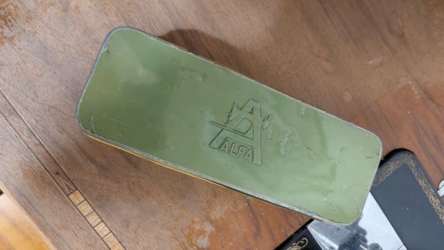 Máquina de coser Alfa antigua