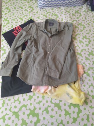 Lote Ropa Chico Talla L: Camisetas y Camisa