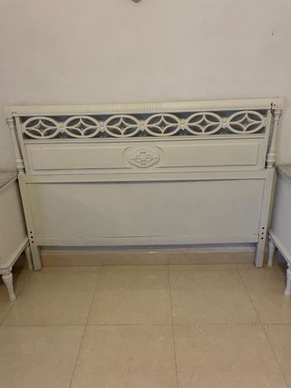Conjunto Muebles: Mesitas, Cómoda y Cabecero