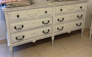 Conjunto Muebles: Mesitas, Cómoda y Cabecero