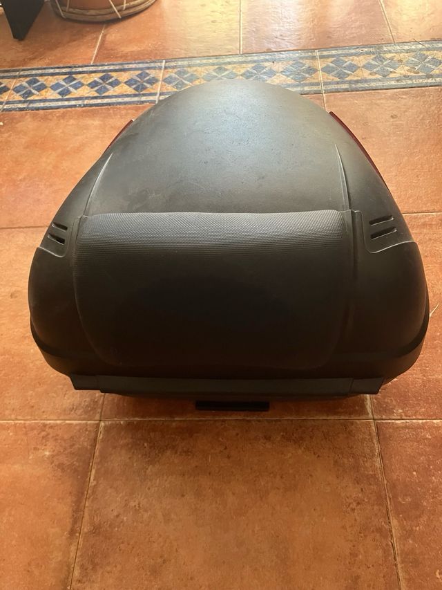 Maleta de moto SHAD negra y roja