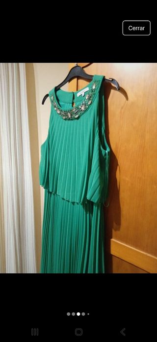 Vestido de fiesta verde con pedrería