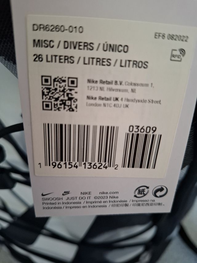 Mochila Nike Negra y Blanca