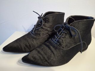 Botines de piel negros con cordones 