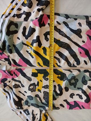 Felpa Adidas con cappuccio fantasia colorata 10 an