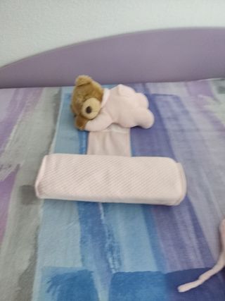 Peluche de oso para cuna