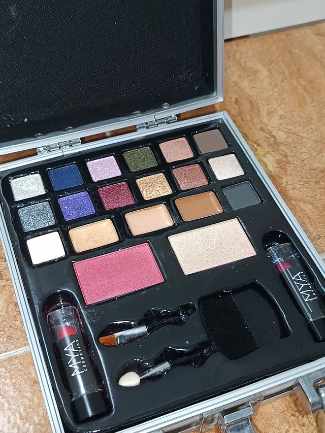 Maletín de Maquillaje Negro y Plateado