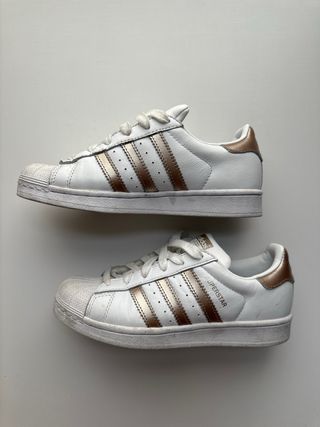 Adidas Superstar Blancas y Doradas