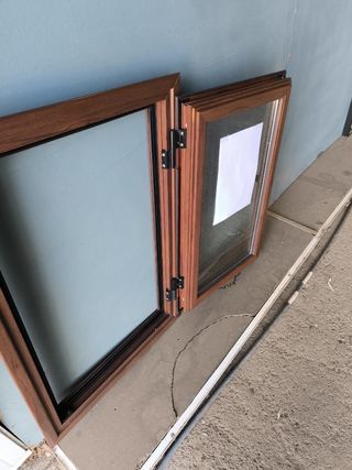 Ventana nogal 88x60