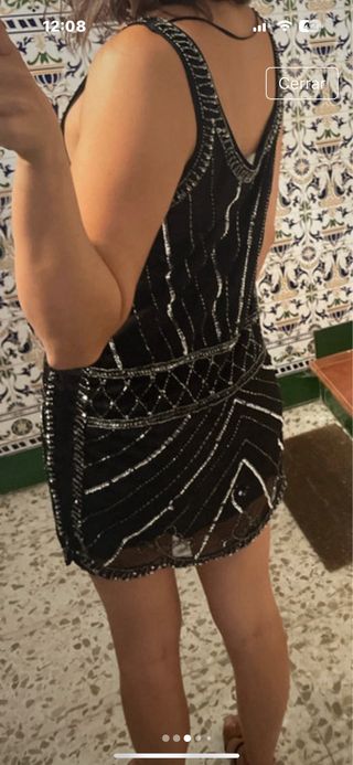 dos Vestidos joya beige y plateado  uno negro y ot