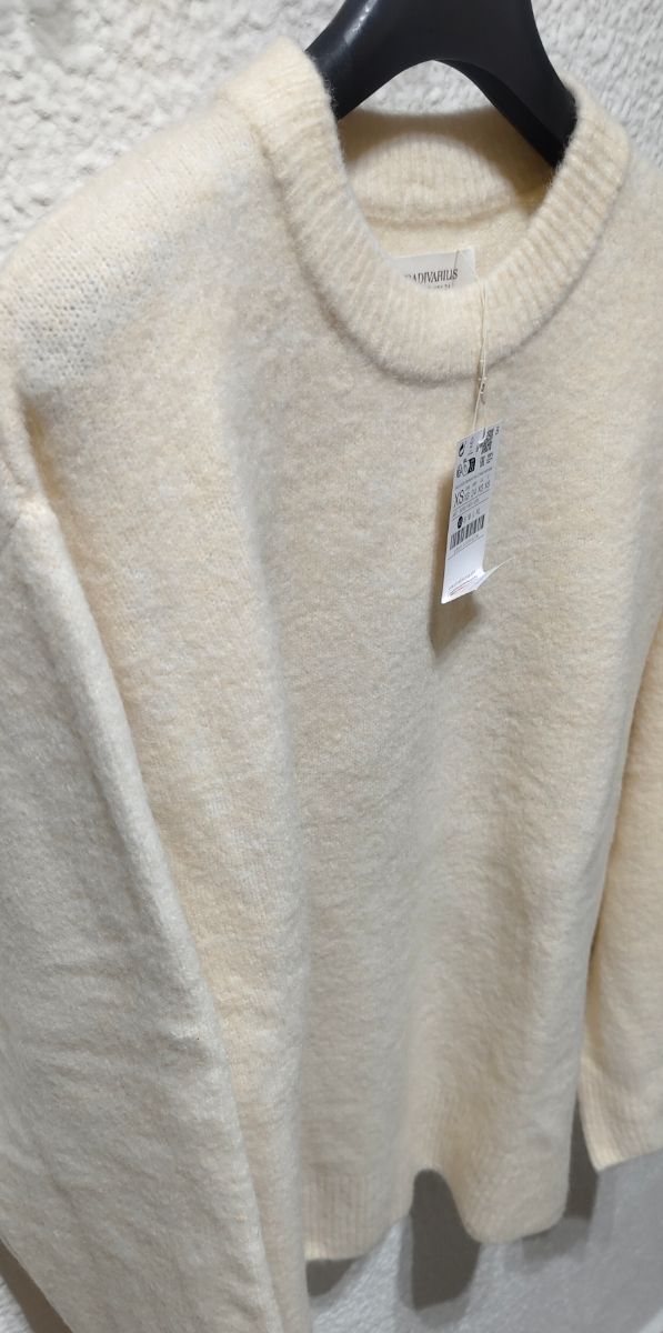 Jersey Stradivarius beige claro talla XS ancho